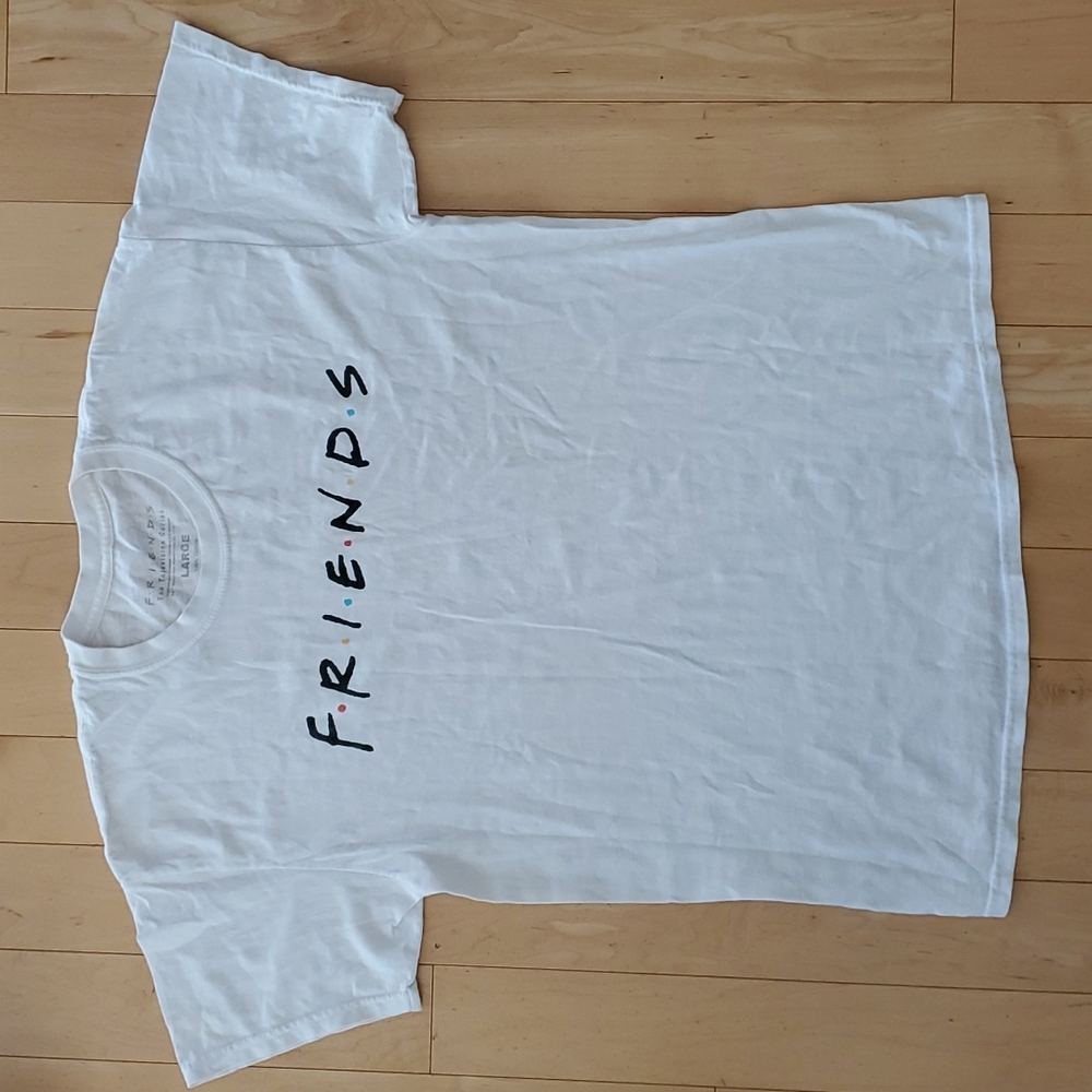 FRIENDS TEE